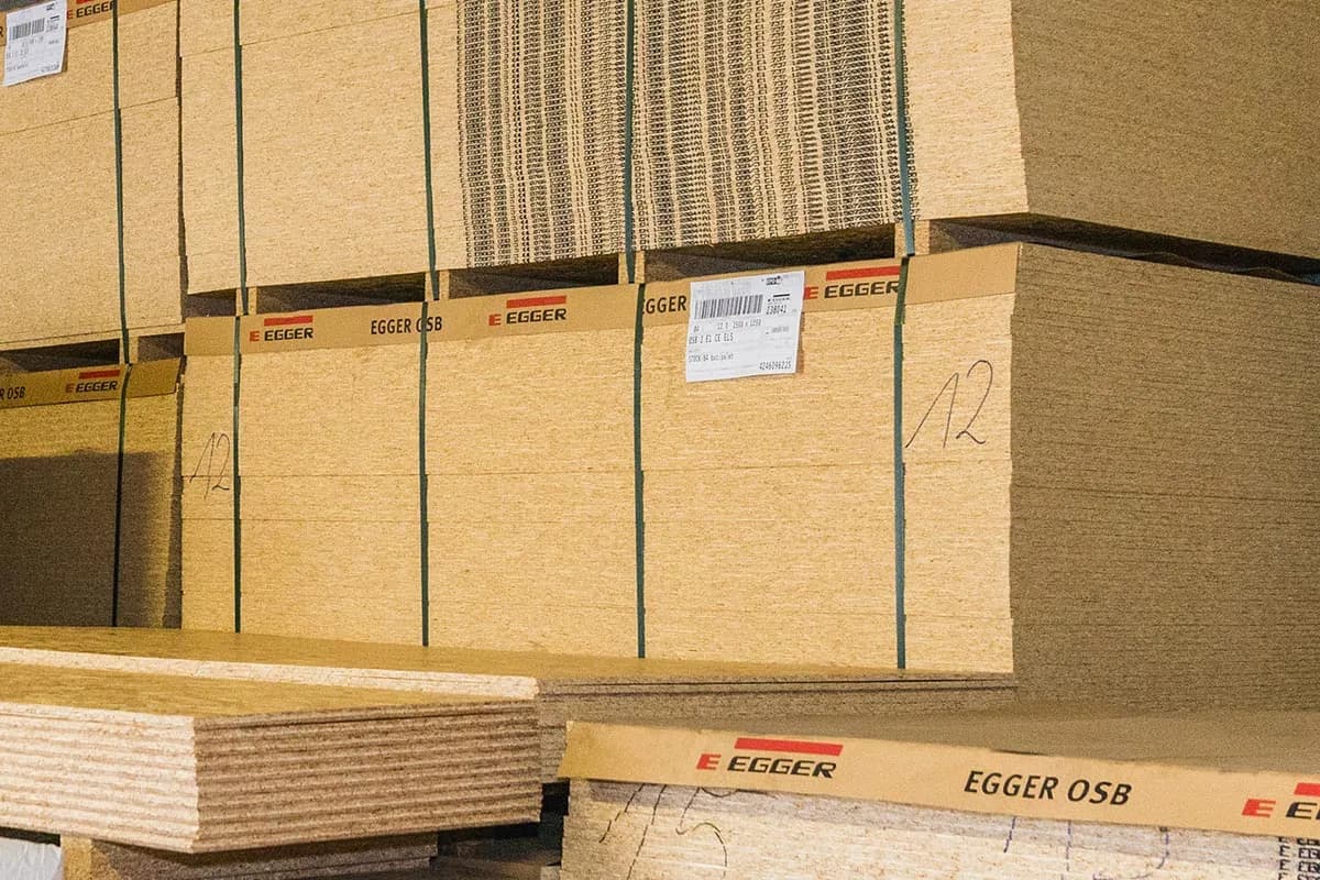 Jaką grubą płytę OSB na podbitkę wybrać, by uniknąć problemów?