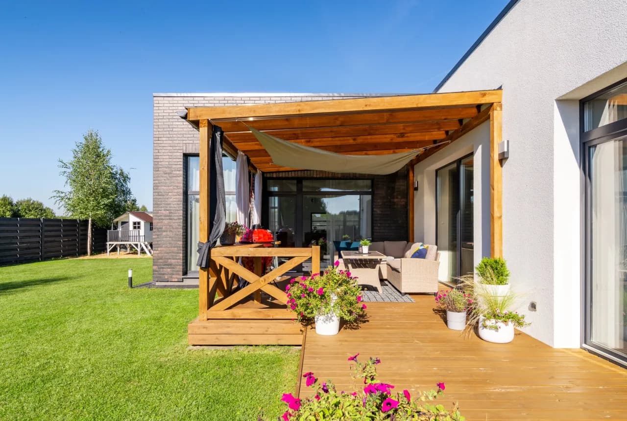 Jak samemu zadaszyć taras - proste kroki i oszczędność czasu